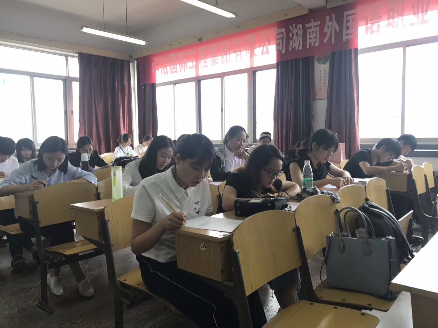 亚洲欧美日韩中文字幕在线